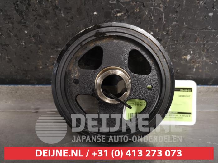 Gebruikte Poelie Krukas Toyota C-HR (X1,X5) 1.8 16V Hybrid Prijs € 35,00 Margeregeling aangeboden door V.Deijne Jap.Auto-onderdelen BV