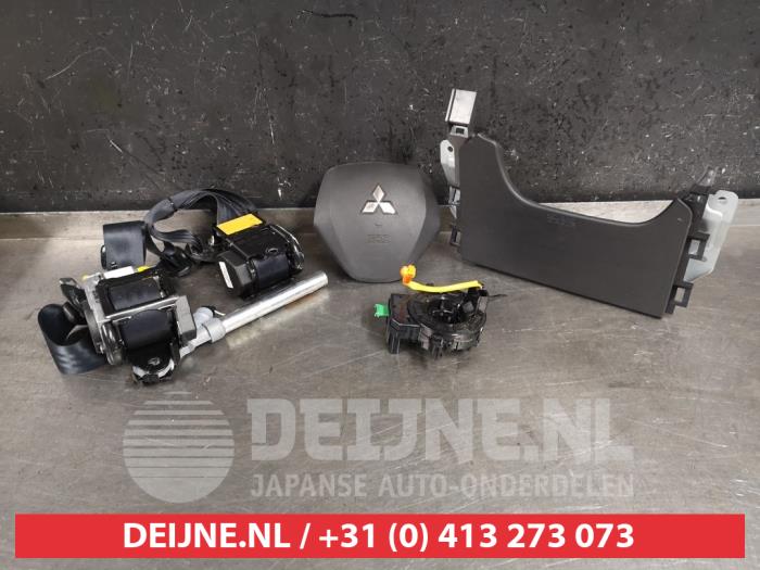 Mitsubishi ASX Airbag set O447843