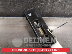 Nissan Micra Multi-functional window switch O447986 photo 2