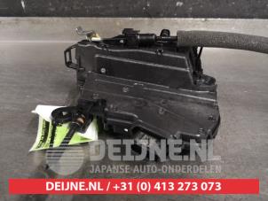 Nissan Micra Deurslot Mechaniek 4Deurs rechts-achter O447999 foto 2