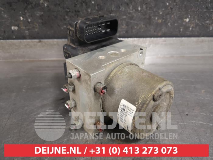 Gebruikte ABS Pomp Suzuki Wagon-R+ (RB) 1.3 16V Prijs € 75,00 Margeregeling aangeboden door V.Deijne Jap.Auto-onderdelen BV