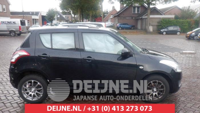 Suzuki Swift Driehoeks Ruit rechts-achter O448926