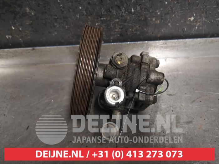 Gebruikte Pomp Servo Mitsubishi Lancer Wagon (CS/CT) 2.0 16V Prijs € 35,00 Margeregeling aangeboden door V.Deijne Jap.Auto-onderdelen BV