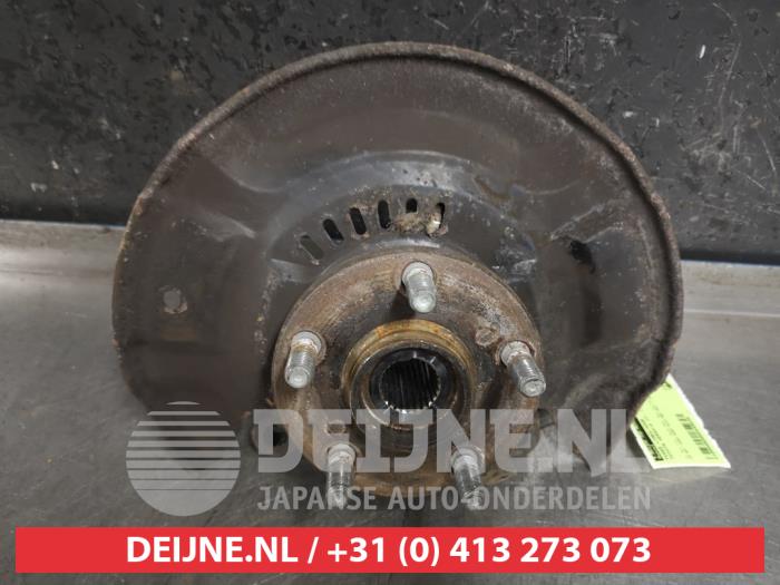 Toyota Verso-S Fusee links-voor O449039