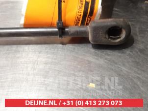 Hyundai Coupe Gasdämpfer links hinten O293713 foto 3