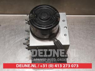 Hyundai Coupe ABS Pomp O337421 foto 4