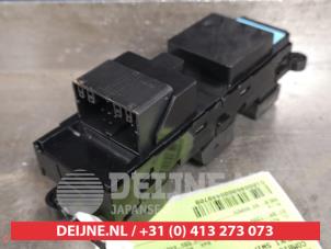 Suzuki Swift Multi-functional window switch O449709 photo 2