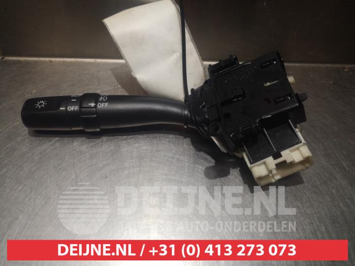 Toyota Avensis Verso Light switch O307357