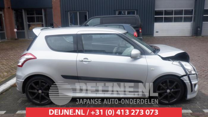 Suzuki Swift Fenster 2-türig rechts hinten O449909