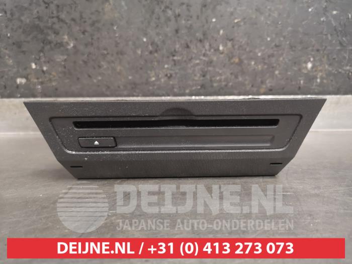 Mazda CX-3 CD Speler O450175