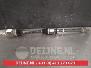 Gebruikte Aandrijfas rechts-voor Mazda CX-3 (DJ/DK) 2.0 SkyActiv-G 120 Prijs € 125,00 Margeregeling aangeboden door V.Deijne Jap.Auto-onderdelen BV