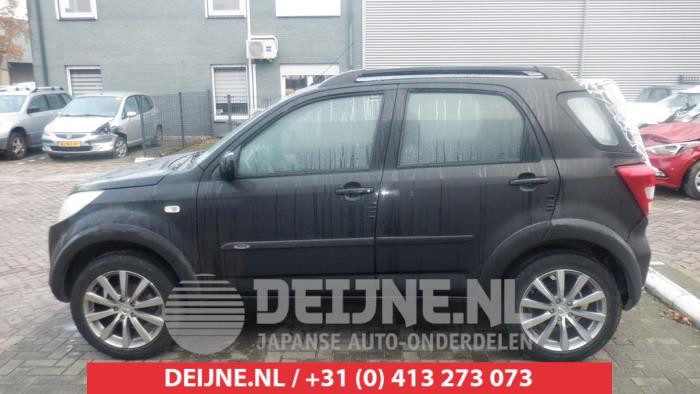 Daihatsu Terios Portier 4Deurs links-achter O450364