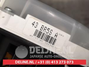 Mazda 3 Tacho - Kombiinstrument KM O450408 foto 3