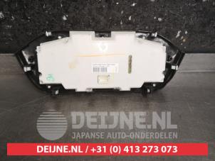 Nissan Juke Heater control panel O450590 photo 2