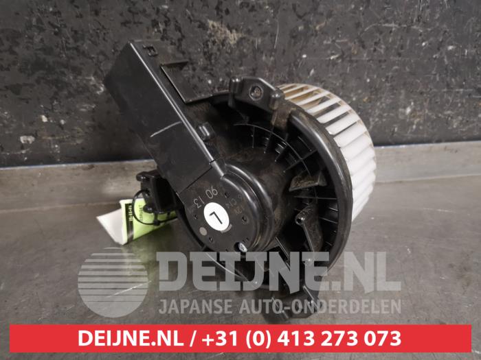 Toyota Hilux Heizung Belüftungsmotor O451186