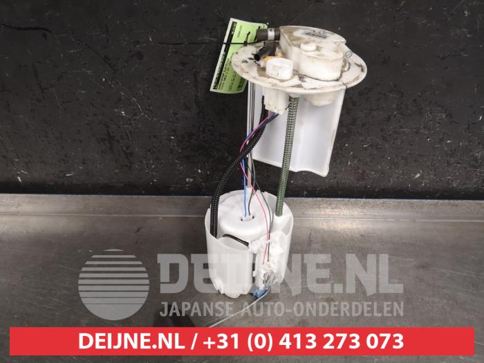 Gebruikte Tank element Pomp Toyota Yaris III (P13) 1.5 16V Hybrid Prijs € 30,00 Margeregeling aangeboden door V.Deijne Jap.Auto-onderdelen BV
