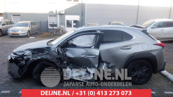 Lexus UX Türscheibe 4-türig links hinten O451522