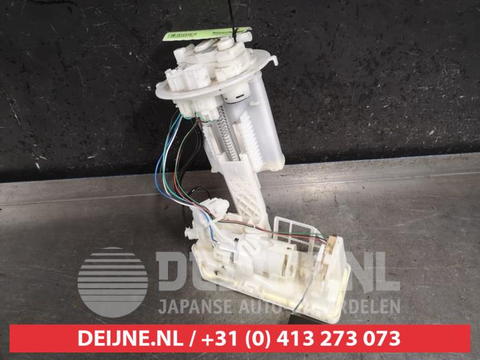 Gebruikte Tank element Pomp Lexus UX 250h 2.0 16V Prijs € 150,00 Margeregeling aangeboden door V.Deijne Jap.Auto-onderdelen BV