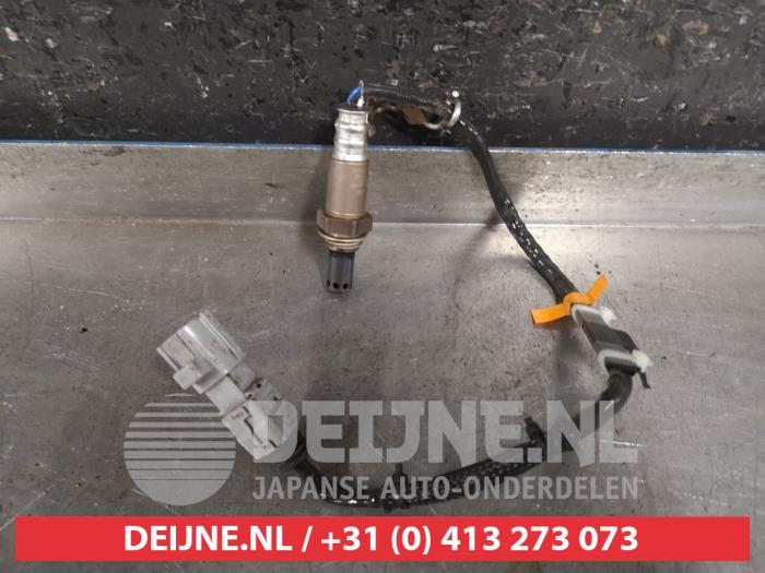 Gebruikte Lambda Sonde Lexus UX 250h 2.0 16V Prijs € 40,00 Margeregeling aangeboden door V.Deijne Jap.Auto-onderdelen BV