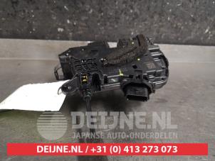Nissan Micra Door lock mechanism 4-door, front left O451731 photo 2