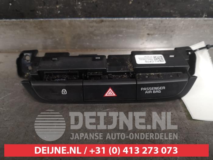 Kia Pro Ceed Paniekverlichtings Schakelaar O452196