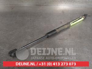 Honda CR-Z Gasdemper rechts-achter O452590 foto 2