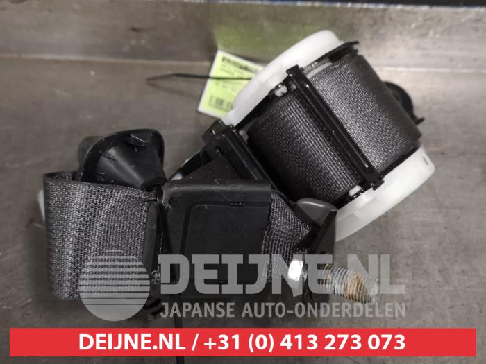 Honda CR-Z Rear seatbelt, right O452591