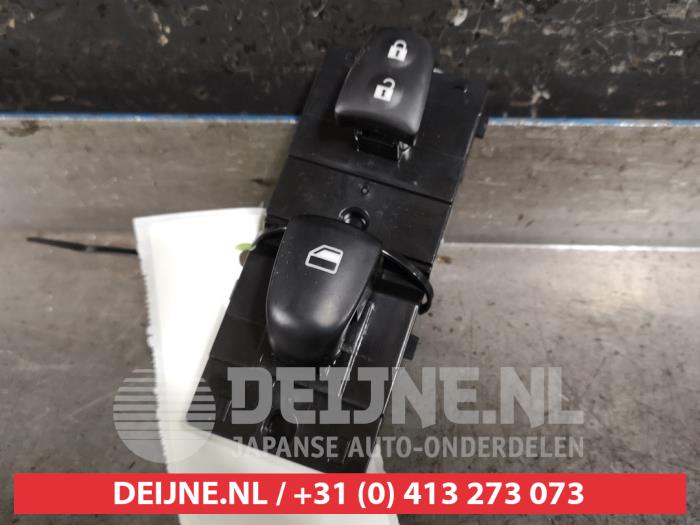 Nissan Micra Elektrisch Raam Schakelaar O452613