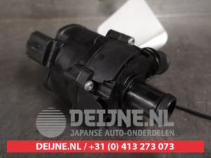 Nissan Micra Extra waterpomp O452630 foto 2