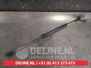 Mazda CX-3 Gasdämpfer links hinten O452937 foto 2