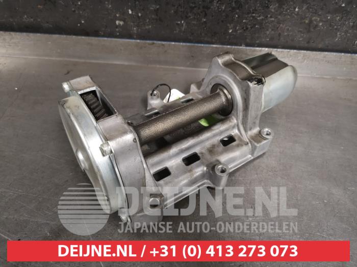 Gebruikte Balansas Hyundai i20 1.1 CRDi VGT 12V Prijs € 50,00 Margeregeling aangeboden door V.Deijne Jap.Auto-onderdelen BV