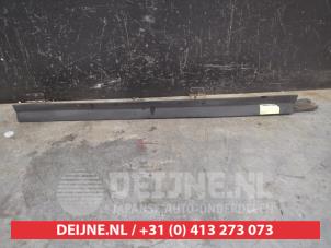 Suzuki Swift Seitenschürze links O454138 foto 3