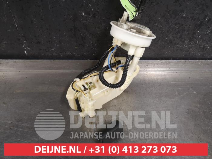 Gebruikte Tank element Pomp Honda Civic (EP/EU) 1.6 16V VTEC Prijs € 35,00 Margeregeling aangeboden door V.Deijne Jap.Auto-onderdelen BV