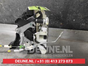 Mitsubishi L200 Door lock mechanism 4-door, front left O454623 photo 2