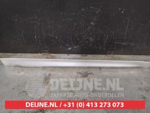 Suzuki Swift Seitenschürze rechts O454753 foto 2