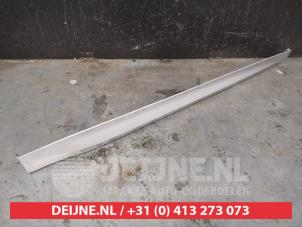 Suzuki Swift Seitenschürze rechts O454753 foto 3