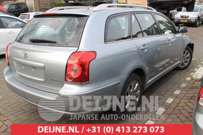 Toyota Avensis Portier 4Deurs rechts-achter O455738