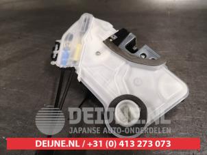 Toyota Rav-4 Door lock mechanism 4-door, front left O455755 photo 3