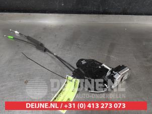 Toyota Rav-4 Rear door lock mechanism 4-door, left O455758 photo 2