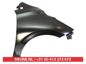 Nieuwe Spatbord rechts-voor Nissan Micra Prijs € 105,19 Inclusief btw aangeboden door V.Deijne Jap.Auto-onderdelen BV