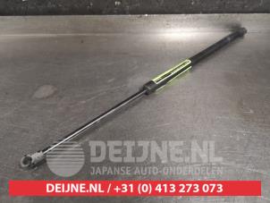 Mazda 2 Gasdemper links-achter O456426 foto 2