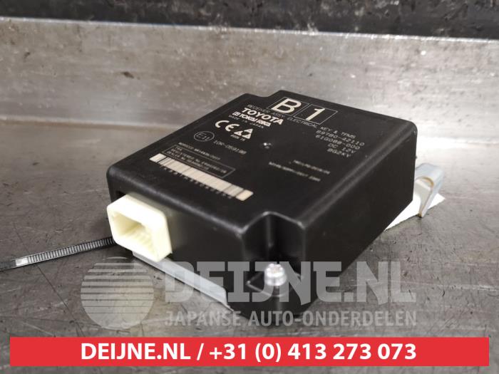 Toyota Rav-4 Bandenspanning module O456715