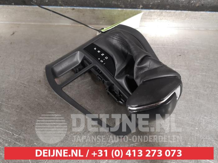 Toyota Rav-4 Gear stick cover O456727