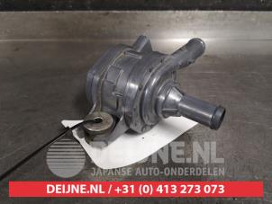 Toyota Rav-4 Zusätzliche Wasserpumpe O456760 foto 2