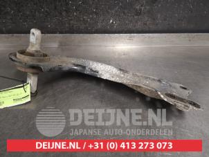 Toyota Rav-4 Draagarm rechts-achter O456801 foto 3