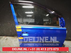 Daihatsu Cuore Front door 4-door, right O457079 photo 2