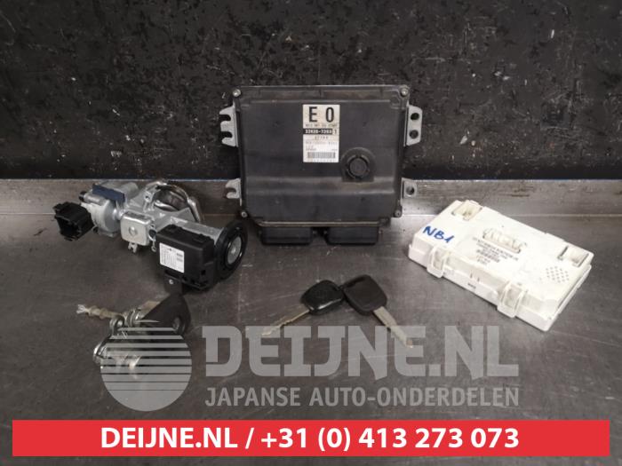 Suzuki Swift Kontaktslot+Sleutel O457399