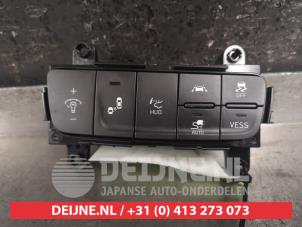 Gebruikte ASR schakelaar Hyundai Kona (OS) 64 kWh Prijs € 15,00 Margeregeling aangeboden door V.Deijne Jap.Auto-onderdelen BV