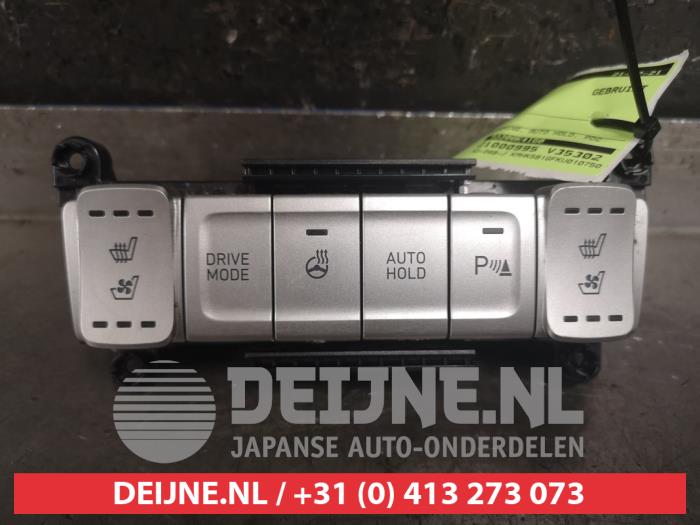 Hyundai Kona Seat heating switch O458035