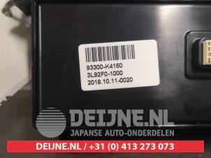 Hyundai Kona Stoelverwarmings Schakelaar O458035 foto 3